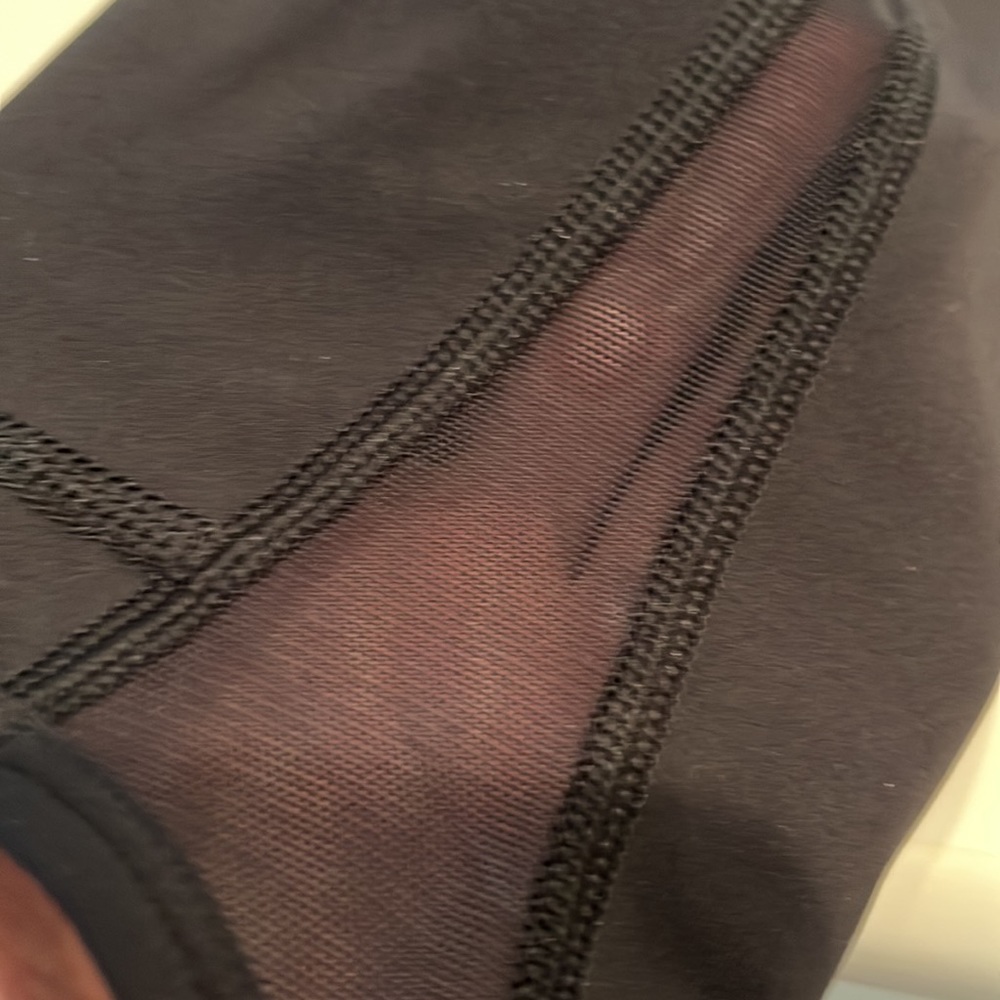 Lululemon women’s crop leggings - Picture 6 of 10